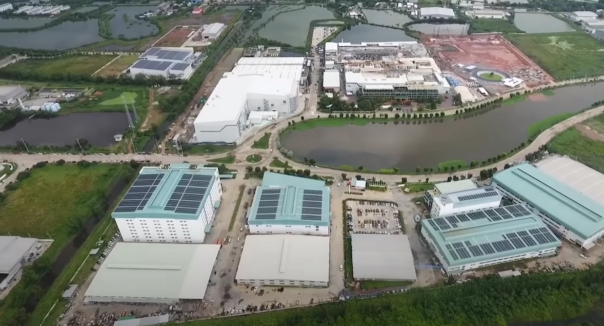 "พิมรี่พาย" โพสต์คลิปโชว์เปิดโกดังพันล้าน!!