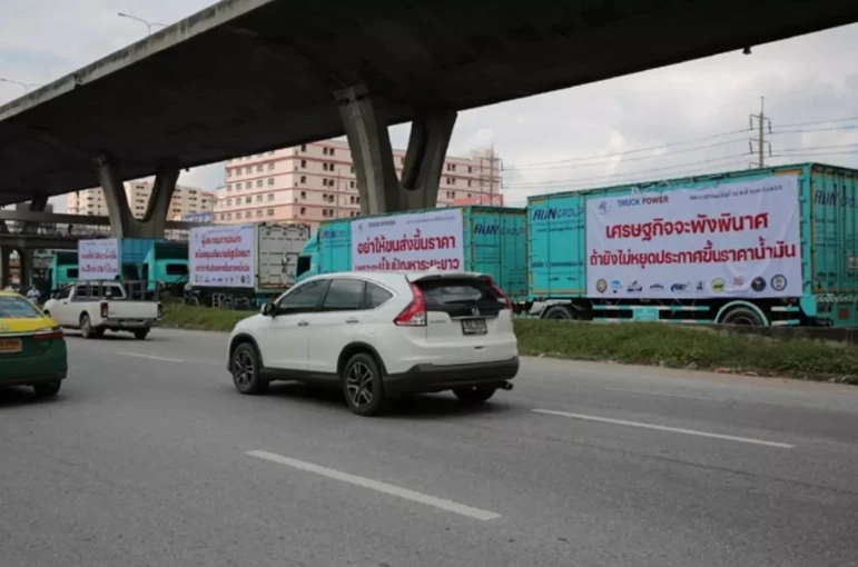 ทบ. โต้ค้านรถทหารวิ่งแทนสิบล้อเพราะไม่ใช้ประโยชน์ แจงภารกิจช่วยปชช.เพียบ