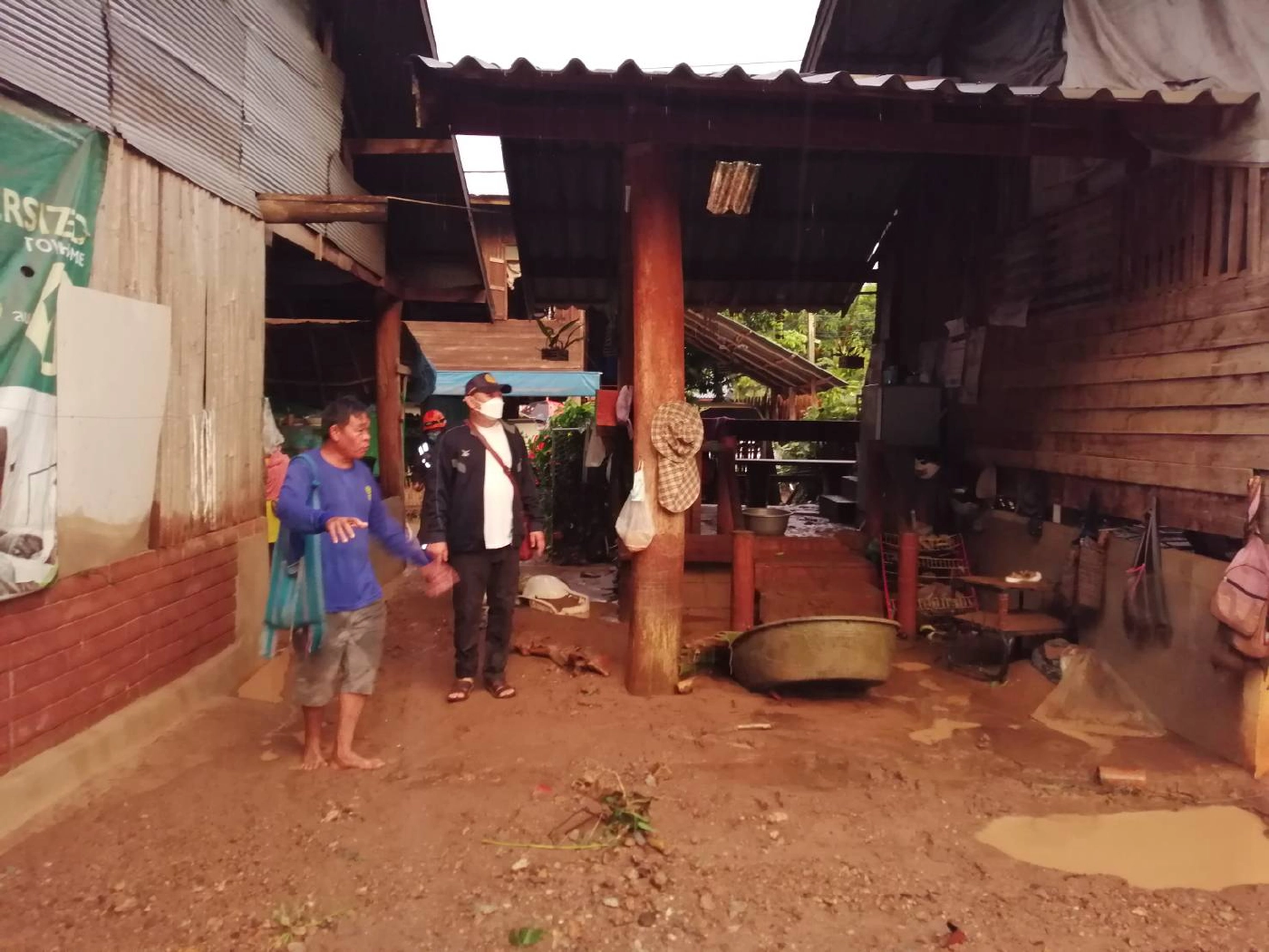 ฝนตกหนักทางแม่ฮ่องสอน-ขุนยวมถูดตัดขาดโลกภายนอก