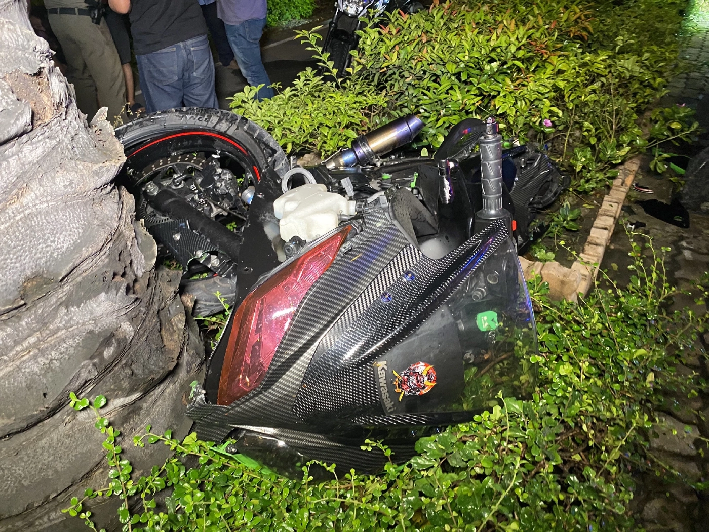 หนุ่มช่างซ่อมบิ๊กไบค์ชะตาขาด พาสาวเจ้าของรถแหกโค้ง ตัวเองดับ