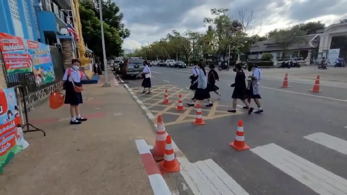 อุบลฯ สั่งเฝ้าระวังเข้มคลัสเตอร์โรงเรียน หลังต้องปิดเรียน On site หลายแห่ง
