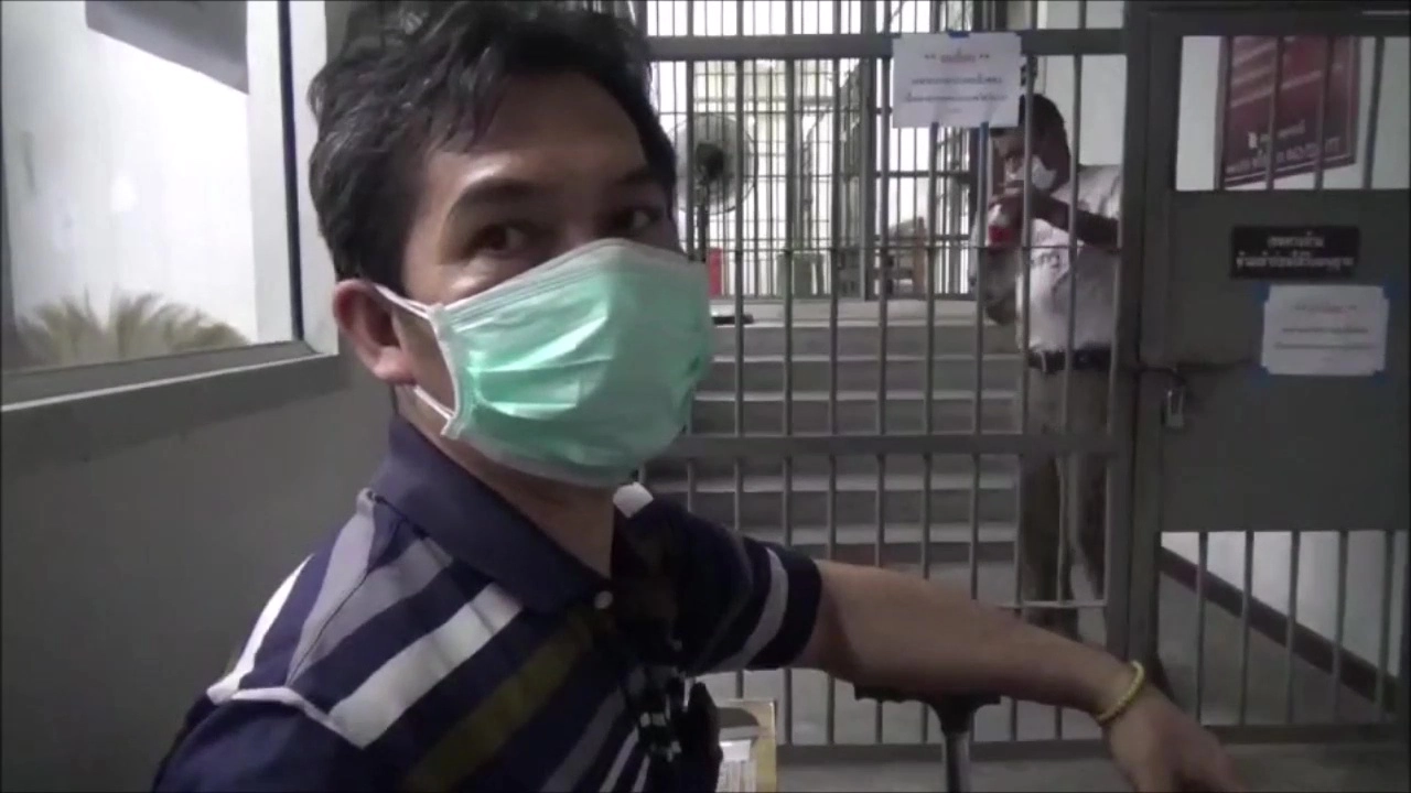 น่าสงสาร หนุ่มพิการอัมพฤกษ์ครึ่งซีกจนท.สรรพสามิตรบุกจับอ้างบุหรี่ปลอม