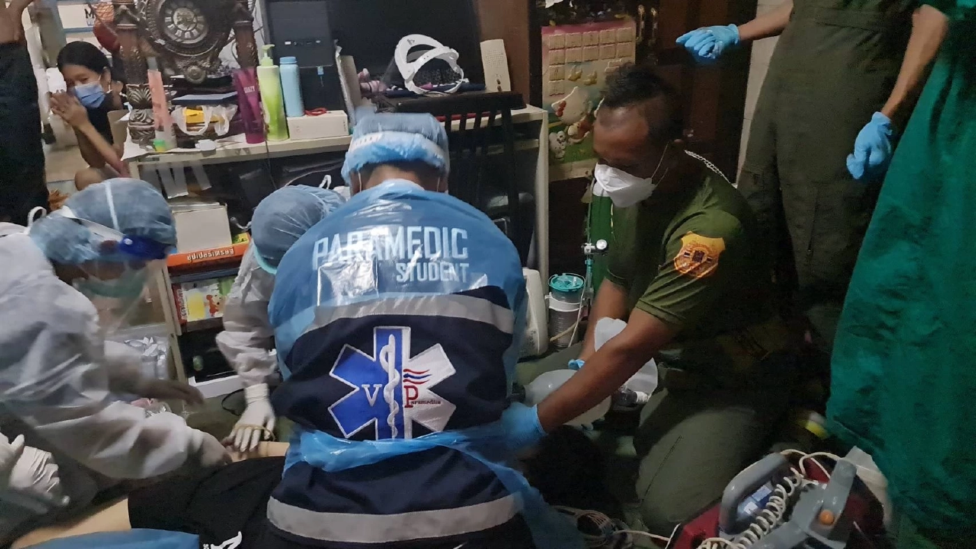 สลด สาววัย 16 ปี แฟนบอกเลิก คว้าปืนพ่อยิงตัวเองดับคาแฟลตตำรวจ