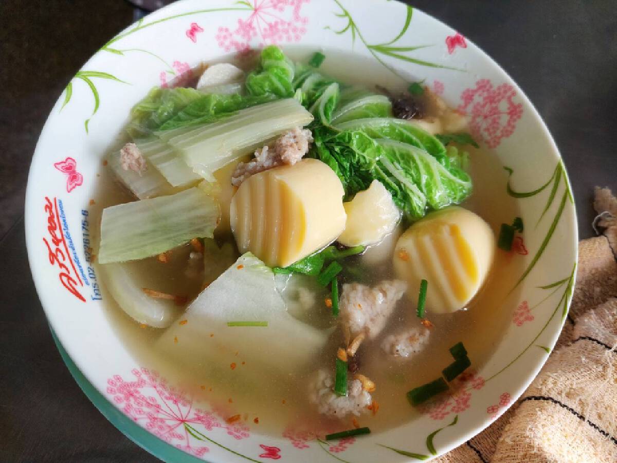 ร้านอาหารตามสั่งไม่ปรับราคาแม้ผักแพง