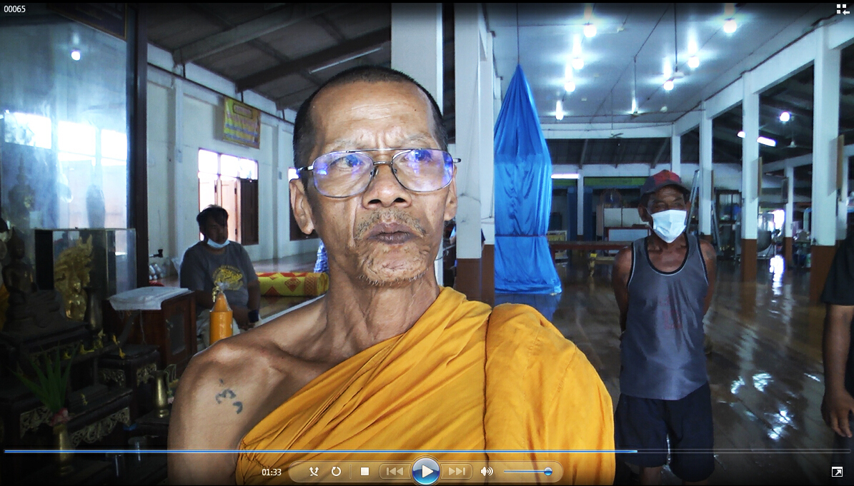 สลดพระว่ายน้ำไม่เป็น ขับเรือบิณฑบาตฝ่าน้ำท่วม ล่มจมน้ำมรณะ