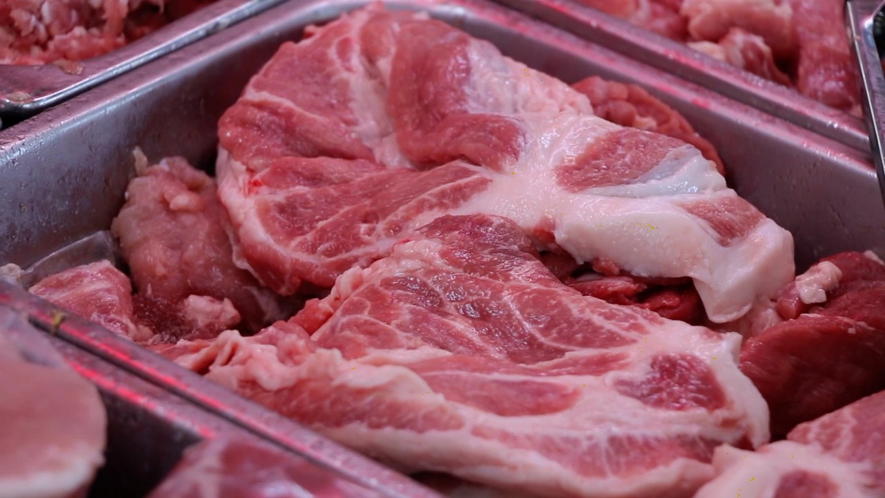 เขียงหมูขอนแก่นเริ่มปรับราคาเนื้อหมูขึ้นตามราคาหมูหน้าฟาร์ม