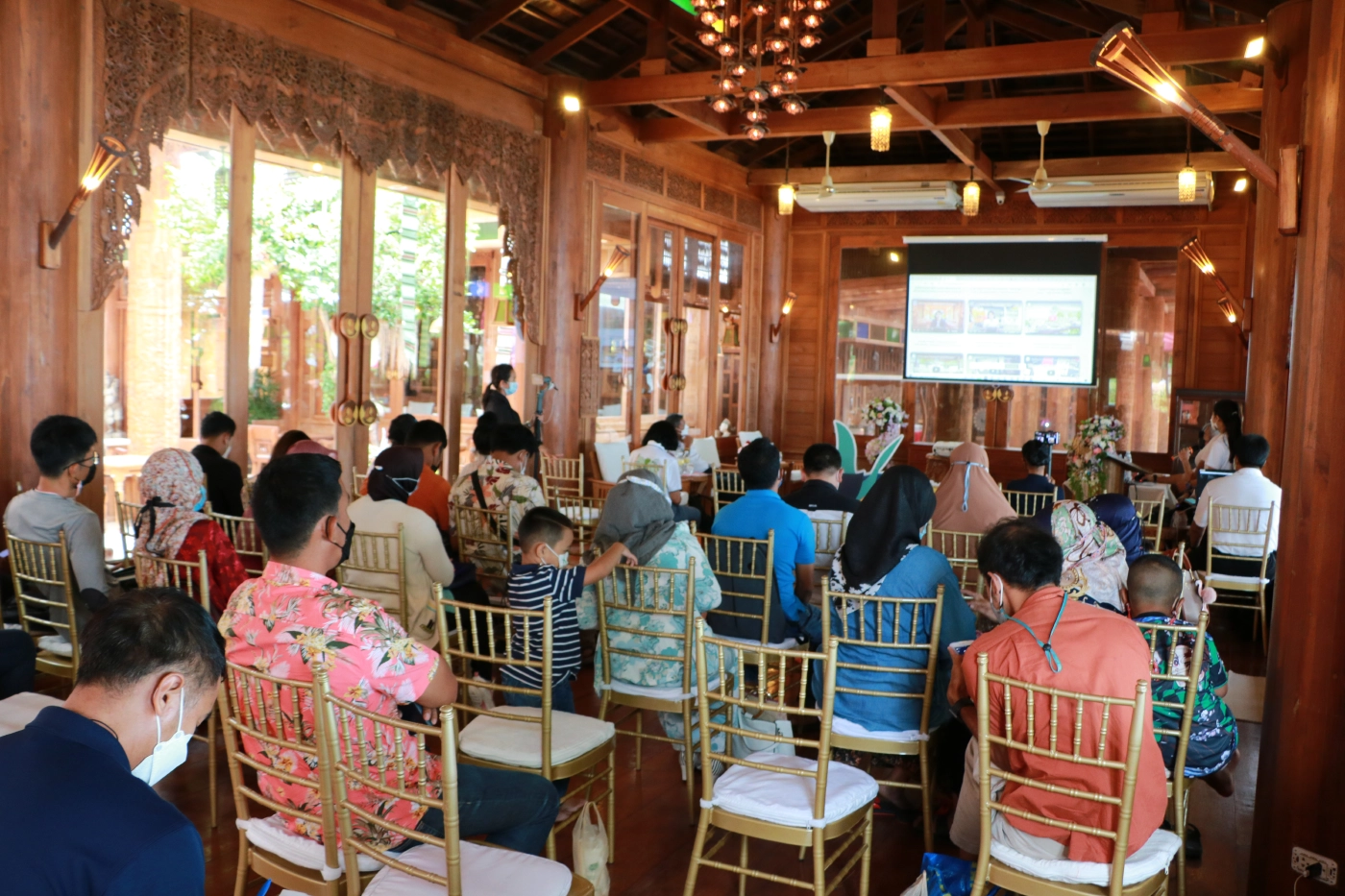 ภาคเอกชนดันแพลตฟอร์ม ห้างสรรพสินค้าออนไลน์