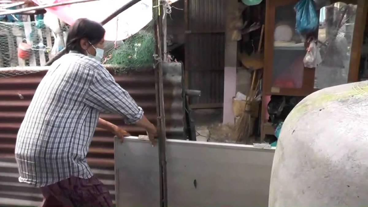 แชร์สนั่น เพื่อนบ้านมนุษย์ป้าป่วยจิต ชอบร้องด่าโวยวาย