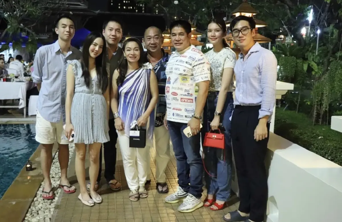 แพทย์ห่วง "การ์ดตก" จัดงานเลี้ยงหวั่นเกิดคลัสเตอร์