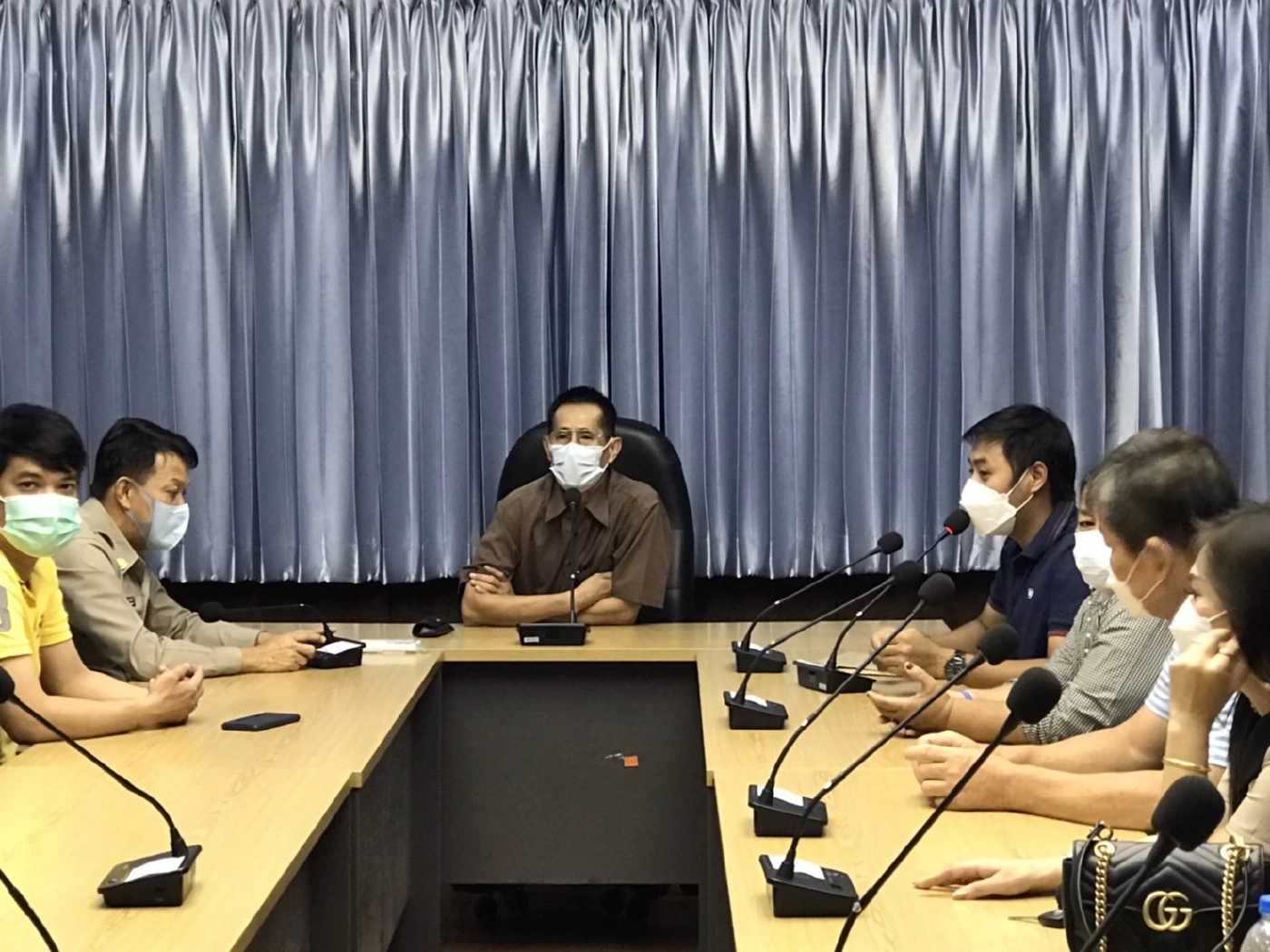 องค์การสะพานปลา ไม่ปรับพื้นที่ค้าขายทำเอาขาดทุนยับค้าขายไม่ได้