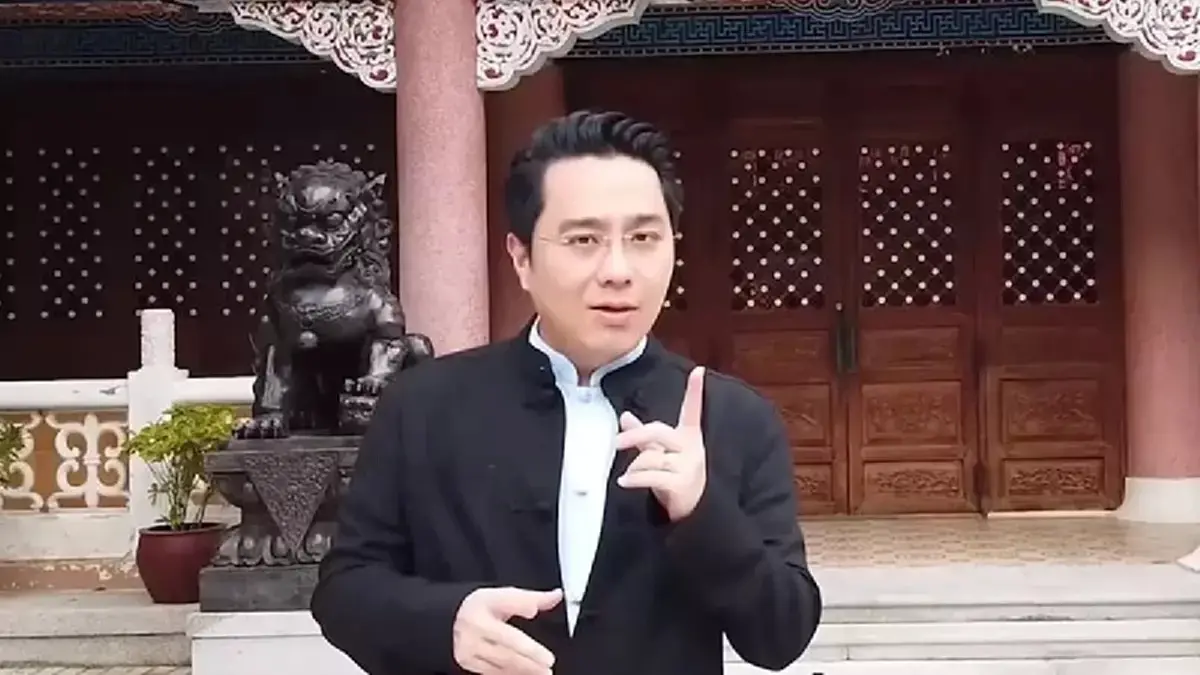 "หมอช้าง ทศพร" เผยคำทำนาย 2 ราศีปังยาว งานรุ่งถึงปี 65