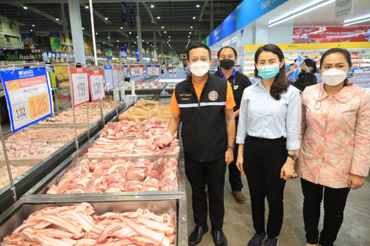 พาณิชย์โคราชลุยตรวจราคาหมูเนื้อแดง แพงจริงตามกลไกตลาด