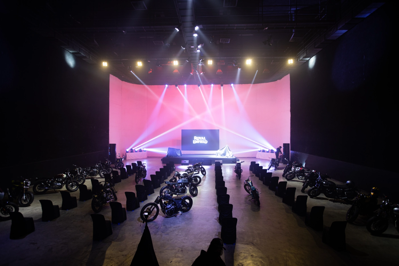 “รอยัล เอนฟิลด์” เผยโฉม Meteor 350 คัสตอม ที่สุดของการขับขี่