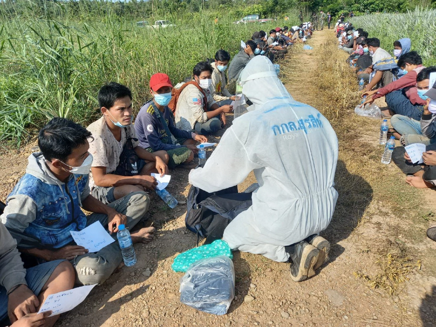 แรงงานเมียนมาทะลักชายแดนไทรโยค รวบอีก 97 ราย เป้าหมายหางานทำ