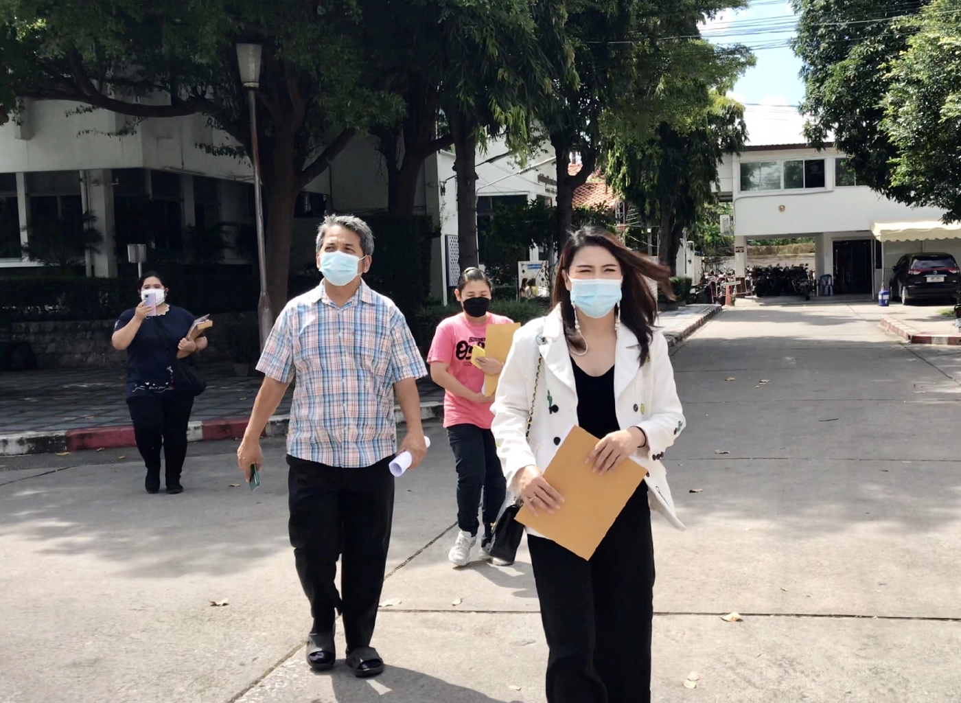 ชาวบ้านแห่แจ้งความเจอภัยแอปเงินกู้ หักดอกโหดโอนให้ไม่เลิกพร้อมข่มขู่