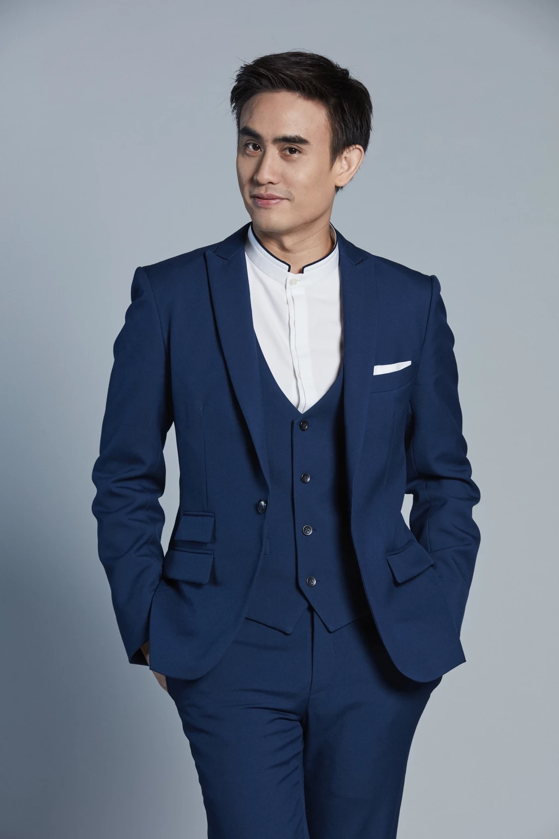 "ต๊ะ"  พิภู พุ่มแก้วกล้า