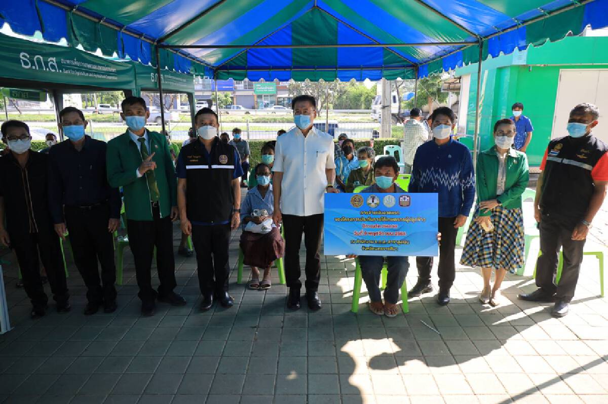 ชาวนาโคราช เฮ !  รับเงินชดเชยโครงการรับประกันรายได้งวดแรก