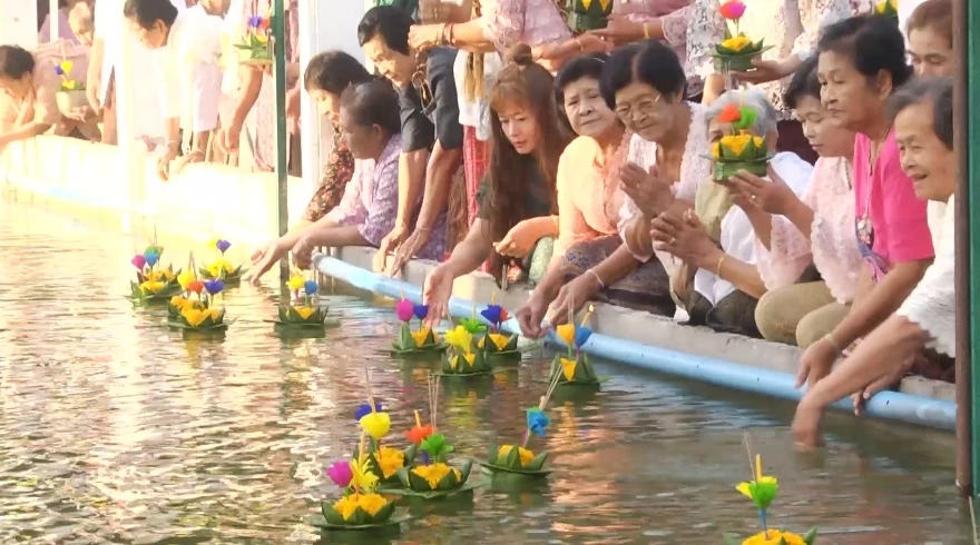 เปิดตำนานเพลงรำวงลอยกระทง โอ้โห !! ใช้เวลาแต่งใส่ทำนองแค่ 30 นาที