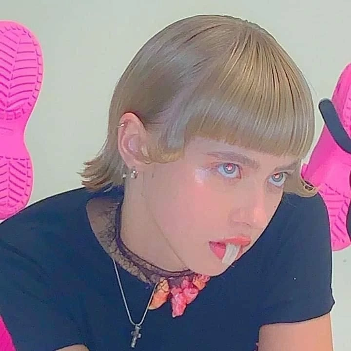 สาวไทยว่าไง! สวม "ฟันกระรอก" เทรนด์ใหม่ปี 2565