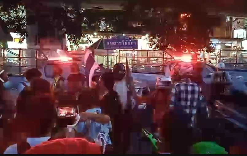 มาตามนัดแต่กร่อย! ม็อบ 19 พ.ย. รวมตัวอนุสาวรีย์ชัยฯ ขับไล่ลุงออก