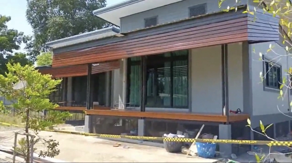 "ไอ้โน" ฆ่าสาวทอมเข้ามอบตัวตำรวจ เหยื่อรอดตายเล่านาทีระทึก