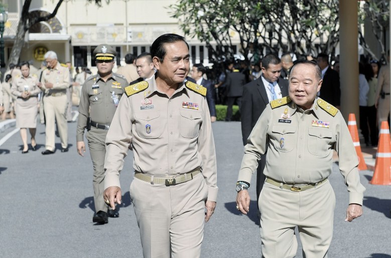 พล.อ.ประยุทธ์ จันทร์โอชา - พล.อ.ประวิตร วงษ์สุวรรณ 