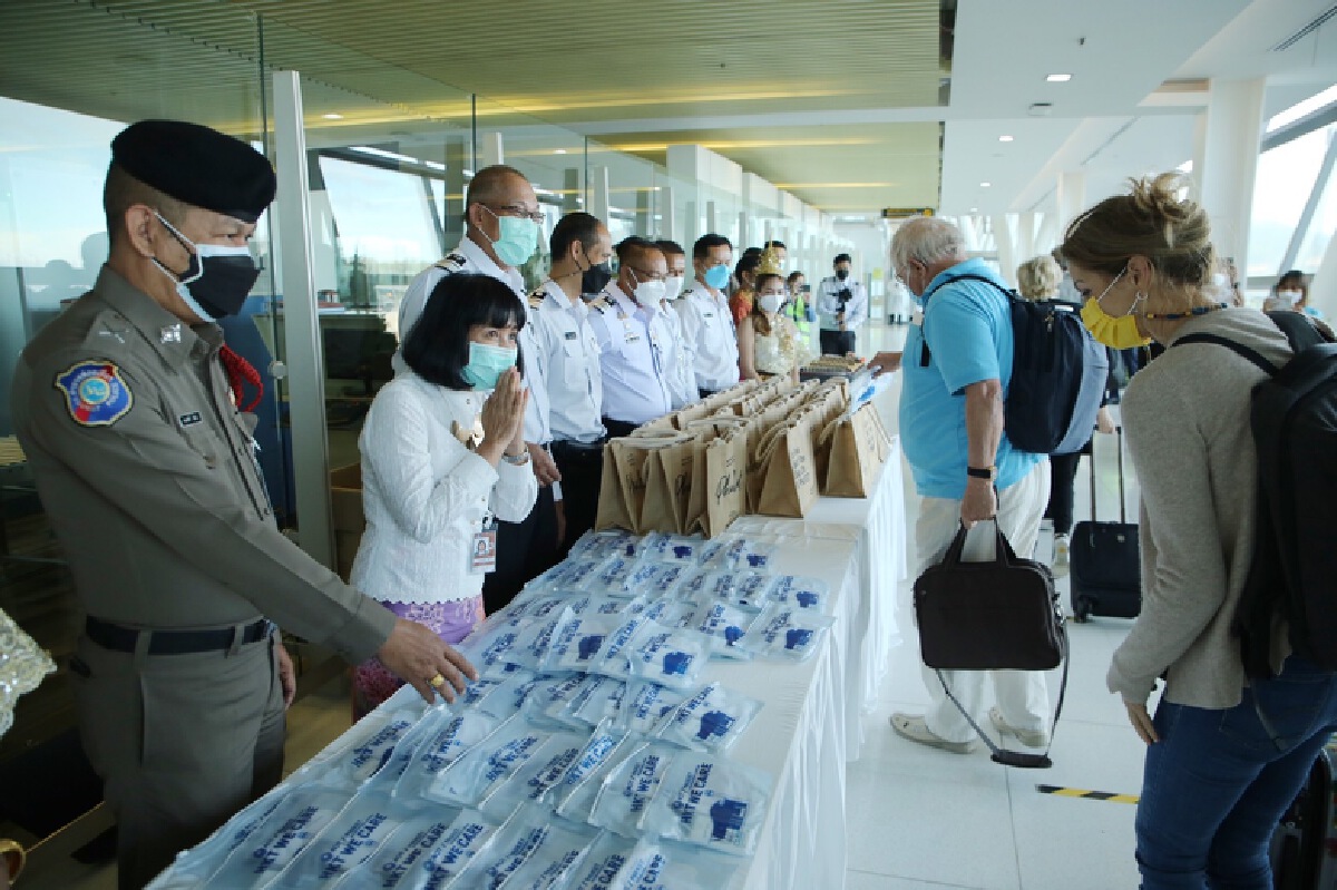 สนามบินภูเก็ตต้อนรับ เที่ยวบินปฐมฤกษ์เปิดประเทศ