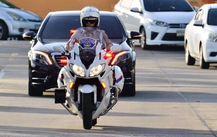 ใครมีสิทธิ์ใช้รถนำขบวน หมอบุญมีสิทธิ์หรือไม่