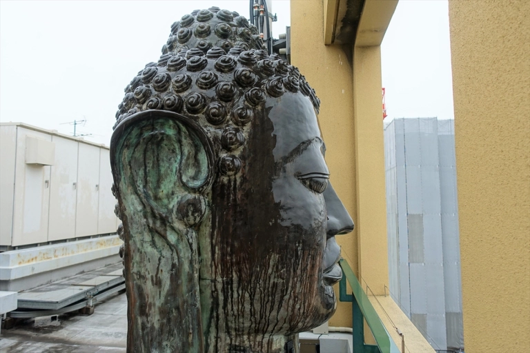 ชาวญี่ปุ่นสงสัย เศียรพระอยู่บนตึกได้อย่างไร?