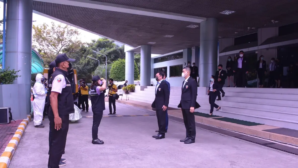 ทส.รับมอบรถปฏิบัติการพิทักษ์สิ่งแวดล้อม จาก กฟผ.
