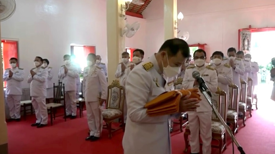 "ในหลวง"พระราชทานผ้ากฐิน ณ วัดพญาภู พระอารามหลวง