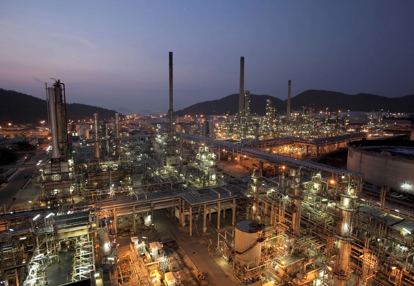 เอสโซ่และบริษัทในเครือเอ็กซอนโมบิล ผู้นำในสารละลายไฮโดรคาร์บอนที่มีความปลอดภัยและประสิทธิภาพสูง ตอบโจทย์ลูกค้าด้วยผลิตภัณฑ์ที่หลากหลาย