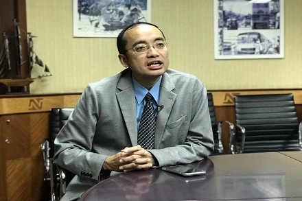 ผศ.ดร.เชษฐา ทรัพย์เย็น อาจารย์คณะรัฐศาสตร์ มหาวิทยาลัยราชภัฏธนบุรี 