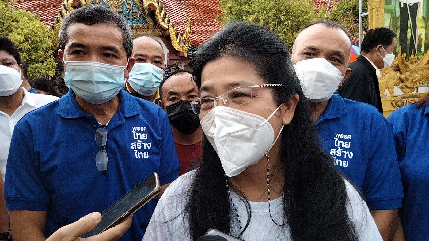 คุณหญิงหน่อยล่องใต้ เชื่อ "บิ๊กตู่" อยู่ครบเทอม