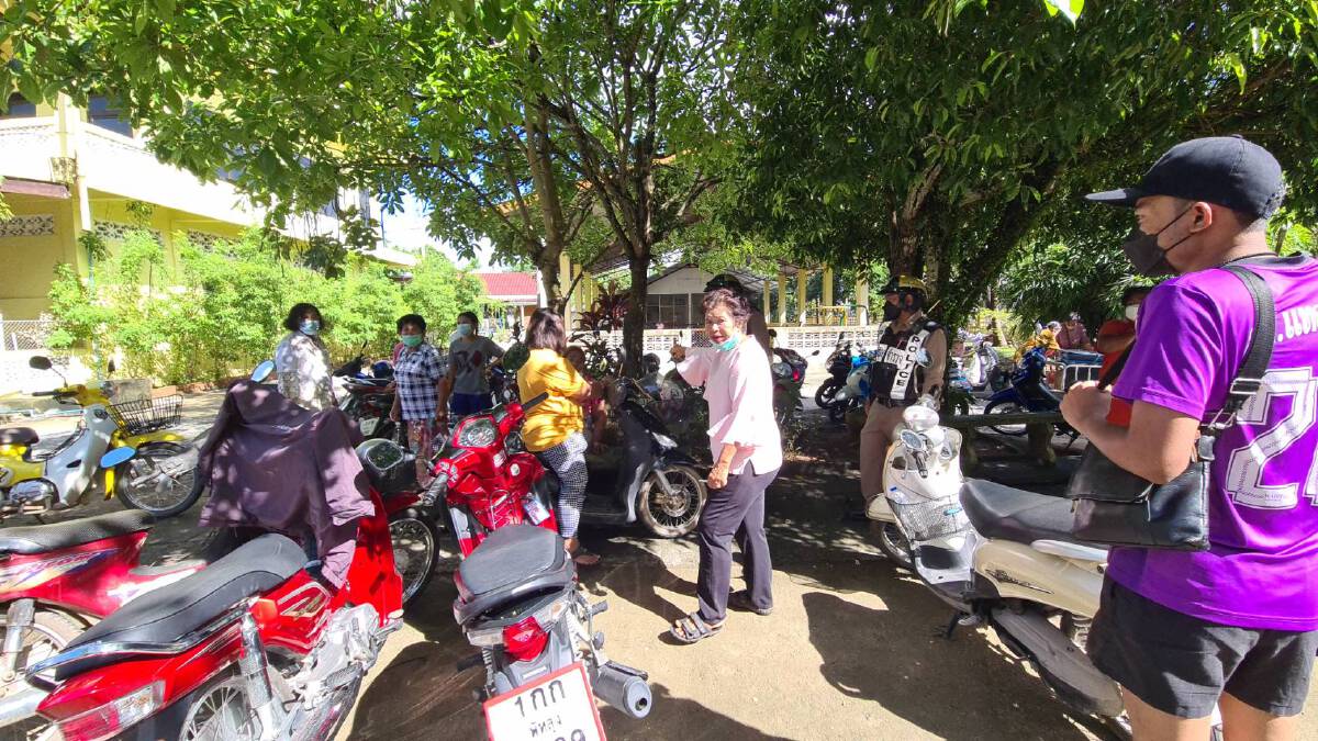 สกัดจับหญิงวัย 25 ปี ขโมยเงินพุ่มกฐินวัดพัทลุง
