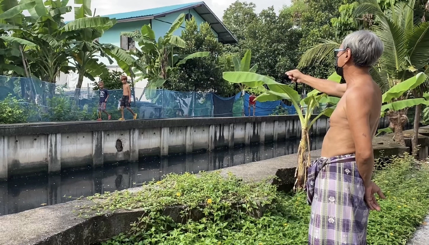 ลุง 61 ฮีโร่ กระโดดน้ำช่วยเด็กตกคลอง ปลอดภัย