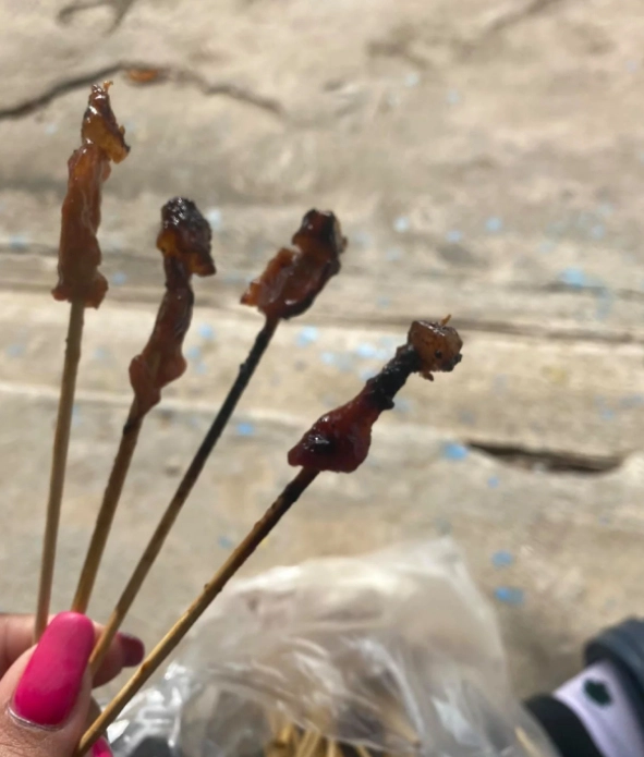 กินเท่าไหร่ถึงอิ่ม ! สาวโพสต์สภาพหมูปิ้งยุคลุง 7 ไม้ 10 บาท