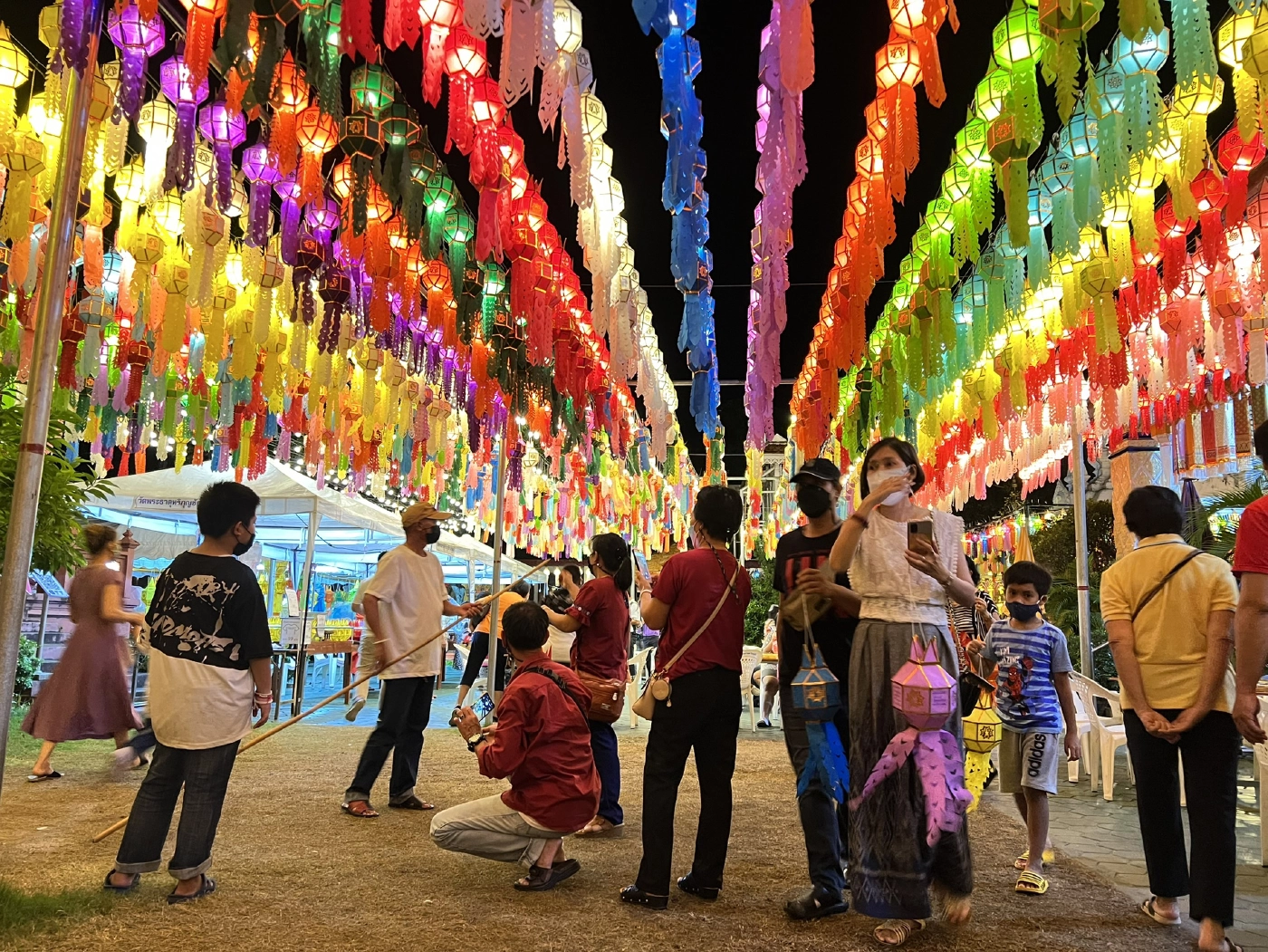 &quot;ประเพณีโคมแสนดวงที่เมืองลำพูน