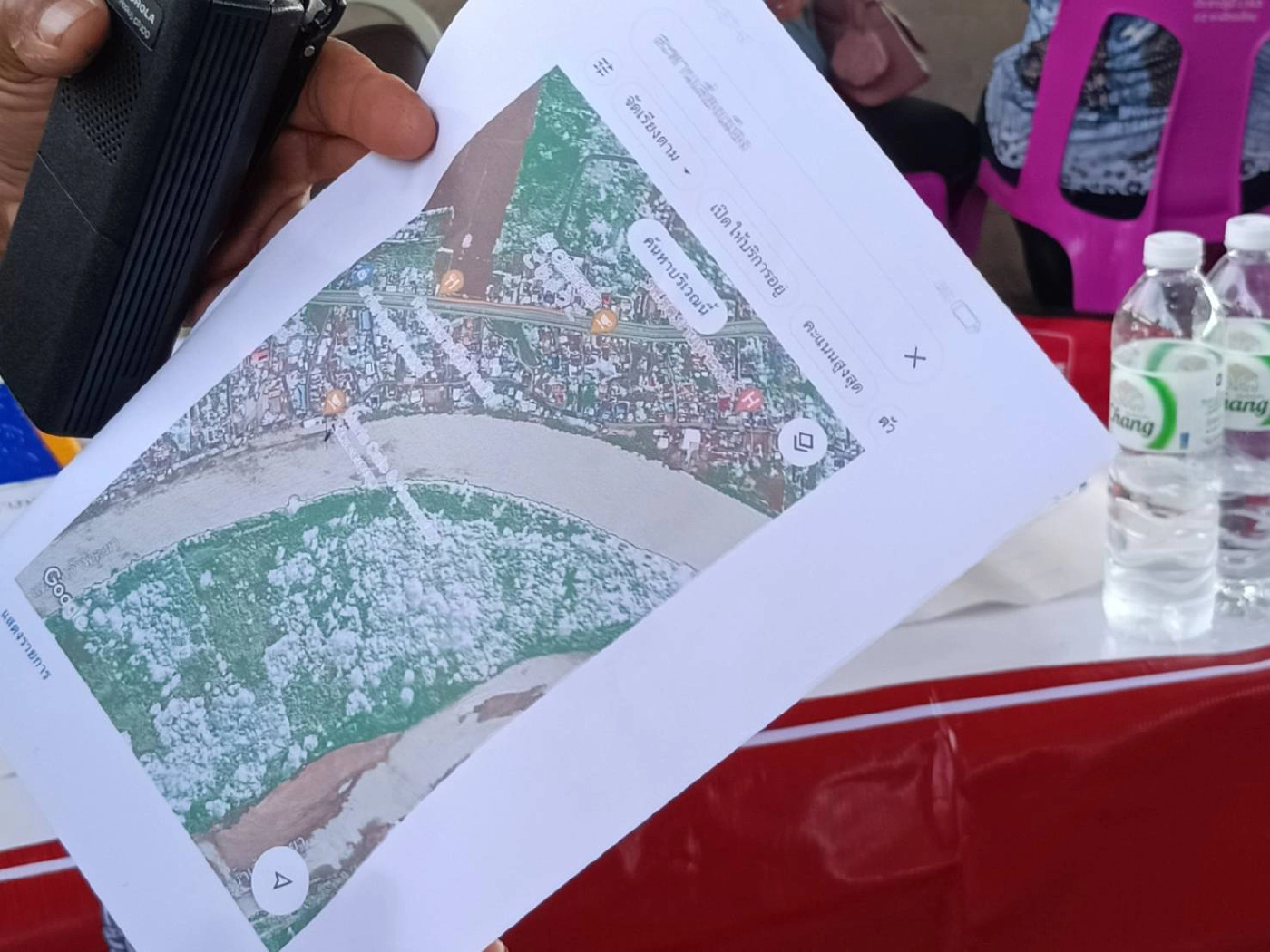 หนุ่มขับเก๋งหรูตามสาวคนสนิท พลาดหลงพุ่งตกแม่น้ำหาย 2 วัน ยังหาไม่เจอ !