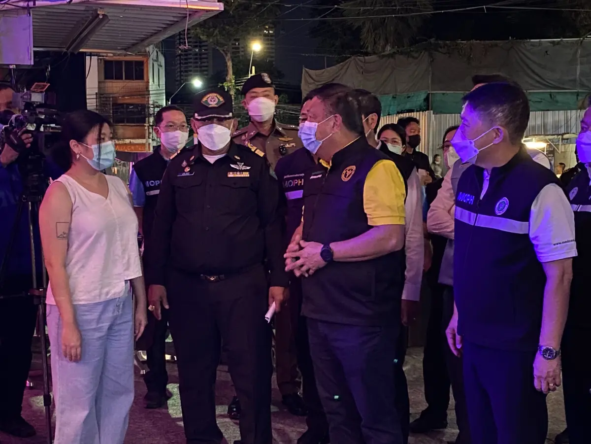 ปลัดสธ. ดอดลงถนนข้าวสาร พบ ผู้ประกอบการให้ความร่วมมือดี หวั่น ลอยกระทงแออัด