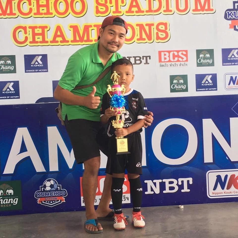 ‘โอโซน’ นร.เมืองเลย อนาคตอยากเป็นนักฟุตบอลอาชีพ ติดทีมชาติไทย