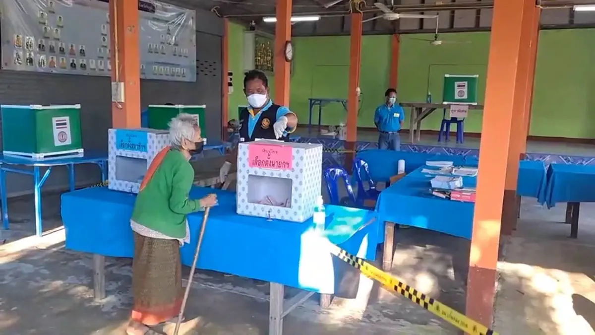 ชาวชัยภูมิแห่เลือกตั้ง อบต.คึกคักรอบ8ปี ยายวัย88ปี ยังออกมาใช้สิทธิ์