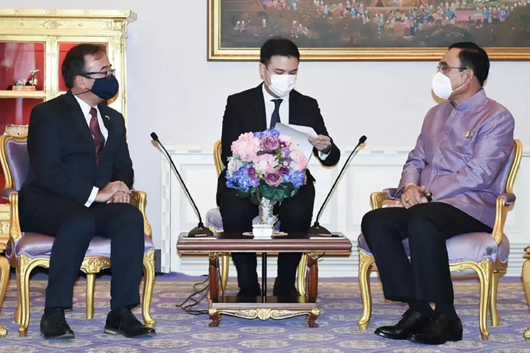 นายกฯลุงตู่ รับมอบวัคซีนโมเดอร์นา 1 ล้านโดสจากสหรัฐฯ อย่างเป็นทางการ