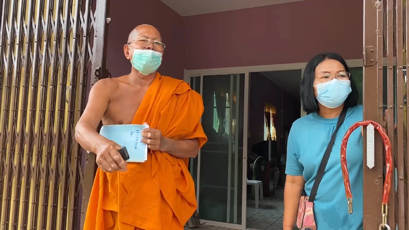 โอละพ่อ!!ตร.สอบปมพระสร้างบ้านอยู่กับสีกาเป็นพี่น้องกัน