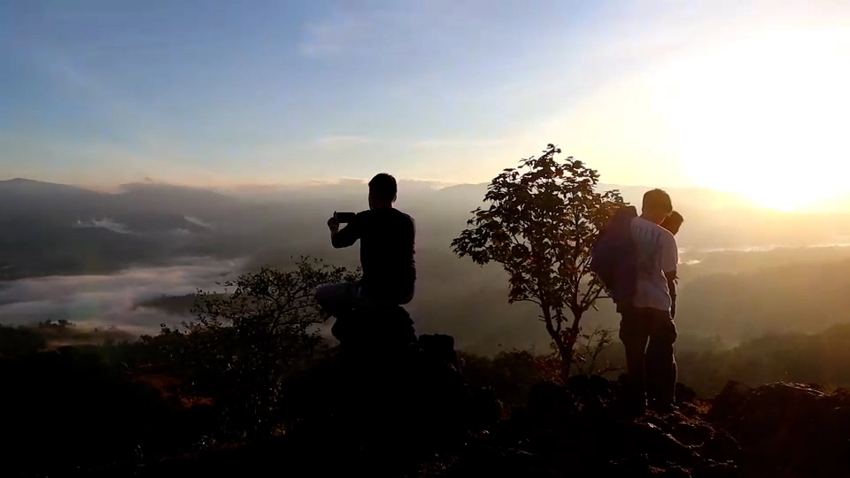 แห่สัมผัสอากาศหนาว-ทะเลหมอกที่ดอยหัวหมด