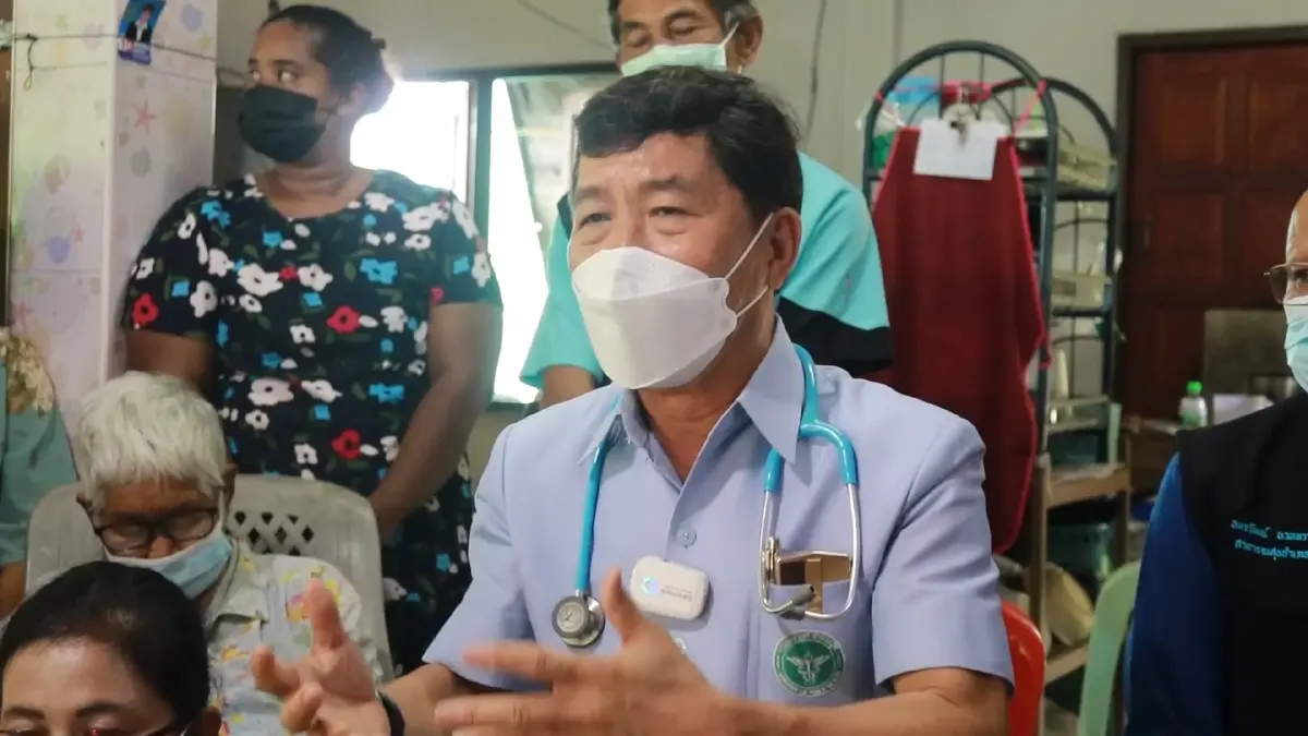 เฮลั่นบาง!! ยายทวด85ปี ป่วยติดเตียง ฉีดวัคซีนเข็มแรกลุกเดินปร๋อ