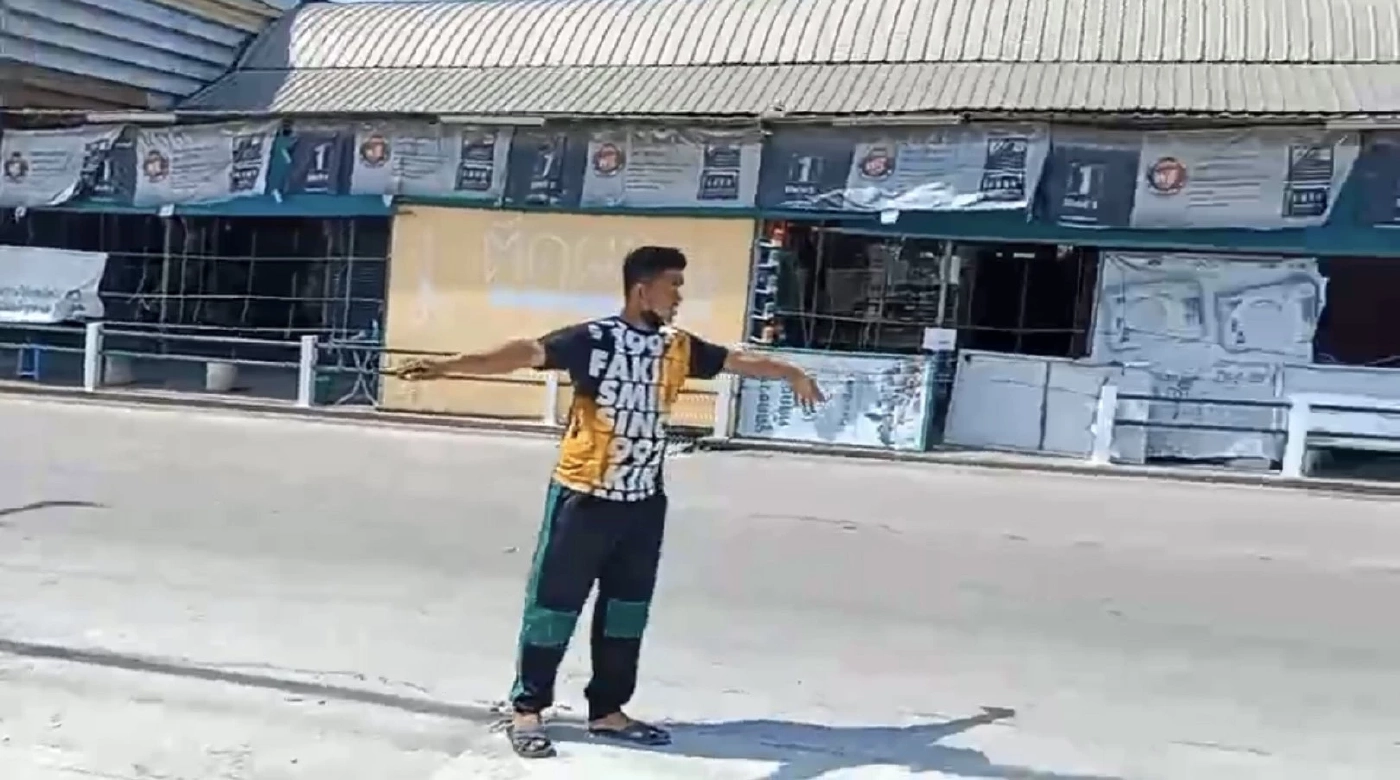 เกิดเหตุ "ไฟไหม้" โรงงานผลิตน้ำมันเครื่อง ย่านอ้อมใหญ่ จ.นครปฐม