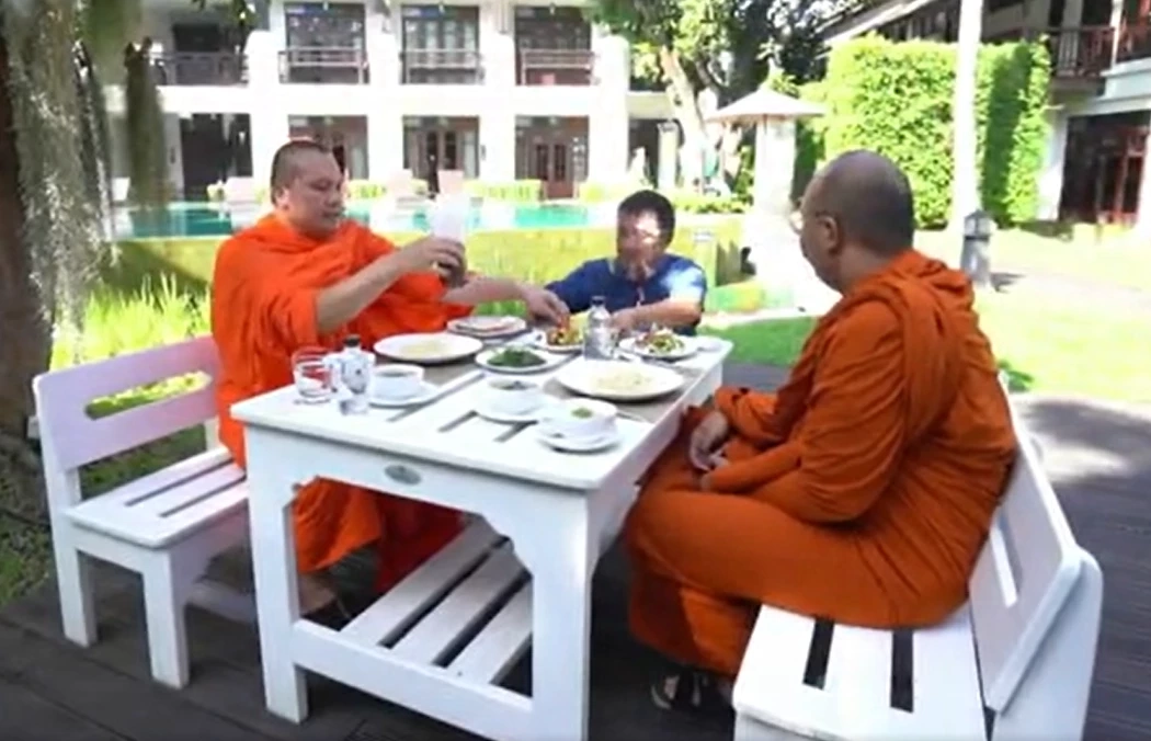 2 พส. ลั่นพร้อมให้สอบบัญชีทรัพย์สินหลังถูกปล่อยข่าวรวยอู้ฟู่ 300 ล้าน