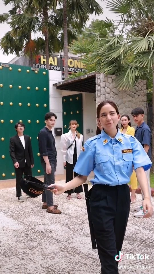 โซเชียลแห่ยิงมุก "ฉันเป็นประธานบริษัท" ส่วน "อ.เจษฎา" แซะเจอยามปลอมเป็นนายกฯ 