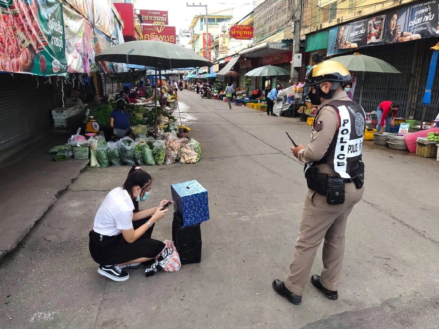 เปิดใจ "น้องกิ๊ฟ" ถูก ตร.เตือนร้องเพลงเปิดหมวกเสียงดัง